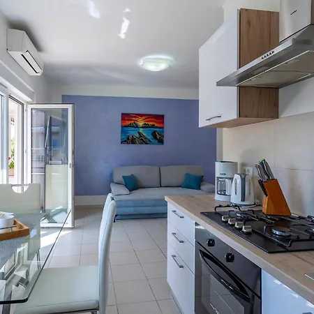 In Stoja Mit Terrasse Apartman Pula