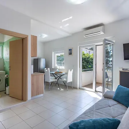 In Stoja Mit Terrasse Apartman