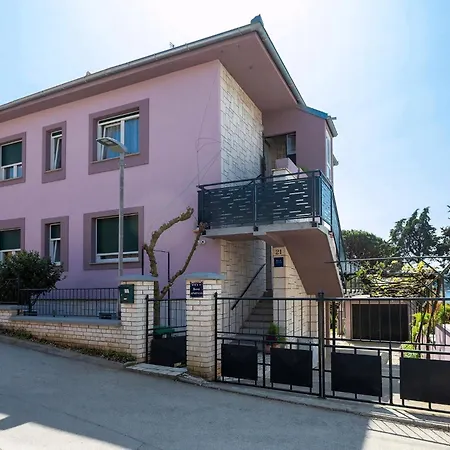In Stoja Mit Terrasse Apartman *