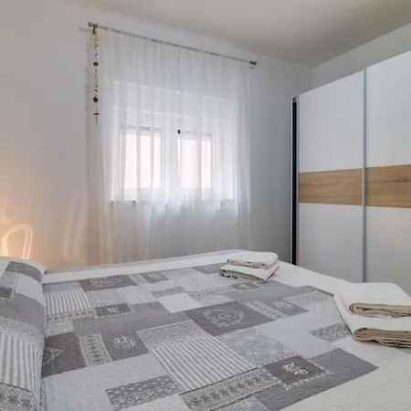 Διαμέρισμα In Stoja Mit Terrasse Πούλα